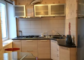 Сдам 2-комнатную квартиру, 40 м2, Москва, улица Ращупкина, 9, станция Кунцевская