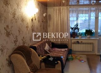 Продажа трехкомнатной квартиры, 77 м2, Костромская область, улица Социализма, 31