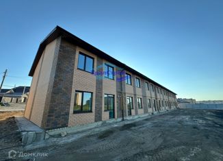 Продаю таунхаус, 180 м2, Октябрьский, Радостная улица