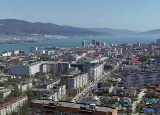 Продажа 2-комнатной квартиры, 72.4 м2, Новороссийск, улица Видова, 100, ЖК Центр