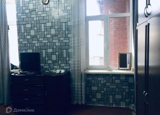 Продается 1-комнатная квартира, 31 м2, Новороссийск, Пролетарская улица, 3