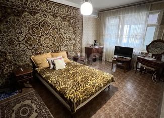 Продается 2-комнатная квартира, 68 м2, Симферополь, Киевский район, улица Бела Куна, 15
