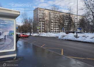 Продам трехкомнатную квартиру, 63.3 м2, Москва, Большая Очаковская улица, 17, метро Озёрная