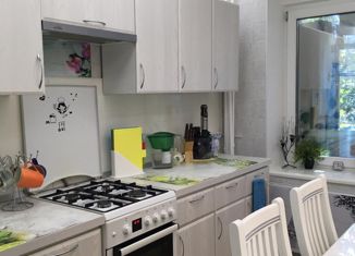 Продам трехкомнатную квартиру, 58 м2, посёлок Знаменский, улица Гагарина, 10