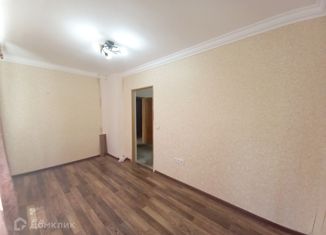 Продается двухкомнатная квартира, 40.6 м2, поселок городского типа Ахтырский, улица Победы, 70