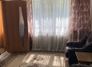 Продаю 2-ком. квартиру, 36 м2, Энгельс, улица Колотилова, 58