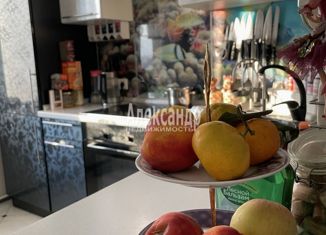 Продам 3-ком. квартиру, 72.6 м2, деревня Малое Карлино, деревня Малое Карлино, 25