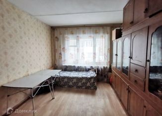 Продажа трехкомнатной квартиры, 60 м2, посёлок Исеть, Заводская улица, 2