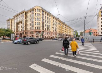 Продам 3-комнатную квартиру, 63.5 м2, Санкт-Петербург, Малый проспект Васильевского острова, 52, Малый проспект Васильевского острова