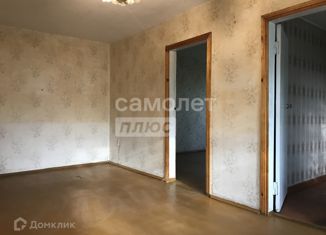 Продажа 4-комнатной квартиры, 61.1 м2, Екатеринбург, метро Геологическая, улица Карла Маркса, 52