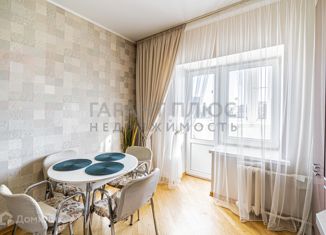 Продается трехкомнатная квартира, 95 м2, Липецк, улица П.И. Смородина, 11