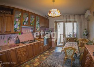 Продаю четырехкомнатную квартиру, 124.2 м2, Саратов, улица имени А.С. Пушкина, 11/15, Октябрьский район