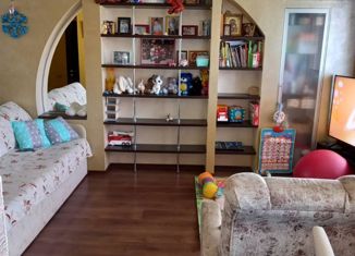 Продам 3-комнатную квартиру, 61.4 м2, Нижний Новгород, улица Дмитрия Павлова, 11, улица Дмитрия Павлова