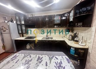 Продаю дом, 150 м2, поселок городского типа Свободы, улица Сергеева, 3