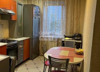 Продаю четырехкомнатную квартиру, 90 м2, Рязань, улица Новосёлов, 42, район Песочня