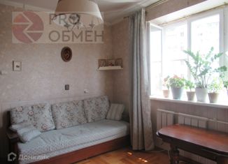 Продам двухкомнатную квартиру, 55.5 м2, Москва, проспект 60-летия Октября, 19, станция Площадь Гагарина