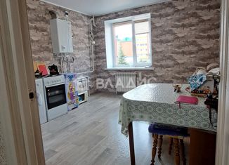 Продается 1-ком. квартира, 35 м2, Белебей, улица Революционеров, 42