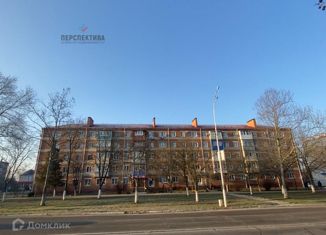 Четырехкомнатная квартира на продажу, 70 м2, Темрюк, улица Ленина, 90