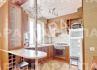 Аренда 2-ком. квартиры, 48 м2, Самара, улица Карбышева, 28, метро Спортивная