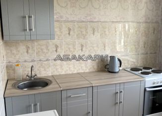 Сдам в аренду 1-ком. квартиру, 34 м2, Красноярск, улица Менжинского, 13