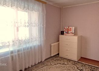 Трехкомнатная квартира на продажу, 53 м2, Кировская область, улица Сурикова, 11