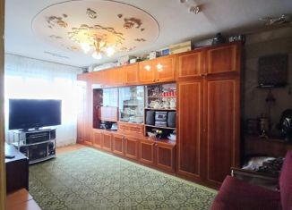 Продам 3-ком. квартиру, 62 м2, Нальчик, улица Калмыкова, 235, район Дубки