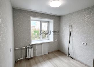 Продается 2-комнатная квартира, 42 м2, Барнаул, улица Антона Петрова, 138