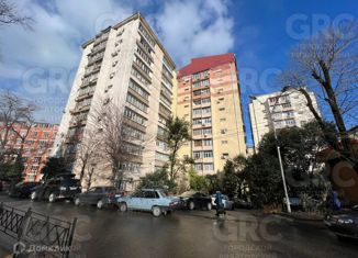 Продам 2-ком. квартиру, 67 м2, Сочи, улица Пирогова, 6к1