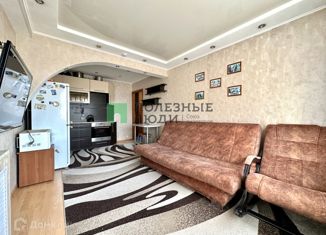 Продаю трехкомнатную квартиру, 61.9 м2, Курган, улица Бурова-Петрова, 98Г