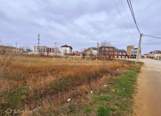 Продаю земельный участок, 6 сот., поселок городского типа Новофёдоровка, улица Дегтярёва, 3