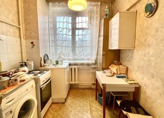 2-комнатная квартира на продажу, 41.5 м2, Москва, улица Винокурова, 15к1, станция Крымская
