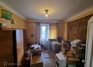 Продается трехкомнатная квартира, 70 м2, Ставрополь, улица Ленина, 237, микрорайон № 2