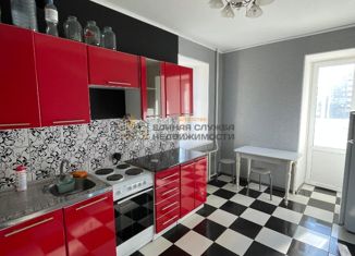 Сдам 1-ком. квартиру, 50 м2, Уфа, улица Минигали Губайдуллина, 11, Советский район
