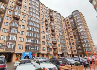 Продам 1-ком. квартиру, 56 м2, Махачкала, улица Устарбекова, 6