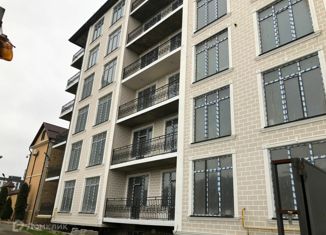 Продам 1-комнатную квартиру, 47 м2, Махачкала, проспект Насрутдинова, 136Б, Ленинский район