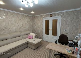 Продается 2-комнатная квартира, 61.8 м2, Темрюк, улица Шопена, 102