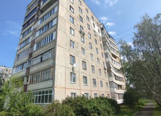 Трехкомнатная квартира на продажу, 66 м2, Орловская область, улица Кузнецова, 2