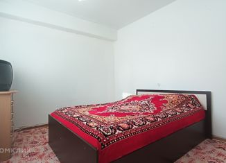 Продается четырехкомнатная квартира, 59.4 м2, Сосновоборск, улица Энтузиастов, 4