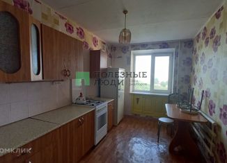 Сдается в аренду четырехкомнатная квартира, 94 м2, Энгельс, Полиграфическая улица, 188А