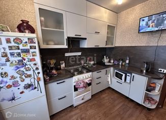 Продажа 2-комнатной квартиры, 52.6 м2, Чебаркуль, улица Карпенко, 4А