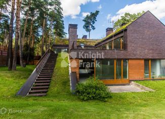 Продаю дом, 900 м2, коттеджный поселок Любушкин Хутор