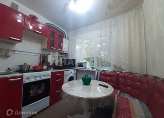 Продаю 3-ком. квартиру, 58 м2, Каменск-Шахтинский, переулок Башкевича, 92А