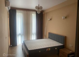 Продажа 2-ком. квартиры, 55 м2, Краснодар, улица Григория Пономаренко, 45, микрорайон имени Евгении Жигуленко