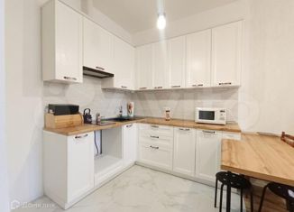 Продаю 2-комнатную квартиру, 40 м2, Ейск, Ясенская улица, 2/2