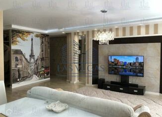 Сдается 4-комнатная квартира, 110 м2, Казань, улица Космонавтов, 42А, Советский район