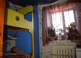 Продажа трехкомнатной квартиры, 52.6 м2, поселок городского типа Юргамыш, улица Труда, 143
