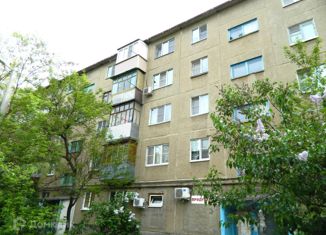 Продаю трехкомнатную квартиру, 62 м2, Волгоградская область, проспект имени Ленина, 115