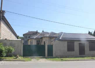 Продам дом, 180 м2, Нальчик, улица Атажукина, район Предгорный