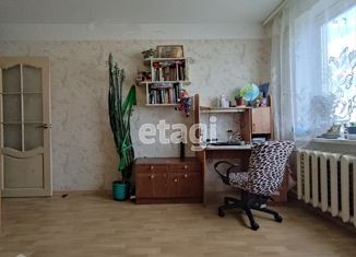 Продается 3-комнатная квартира, 60.2 м2, деревня Сметанино, улица Липатенкова, 8
