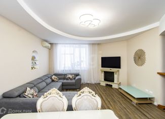 Продается трехкомнатная квартира, 113 м2, Тюменская область, Советская улица, 55